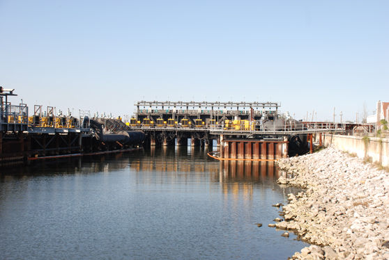 17th Street Canal temporary pumping station and closure gate at Lake Pontchartrain.